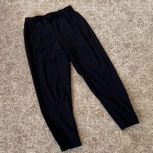 Lululemon like new black joggers.